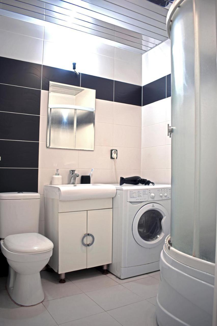 B&W Flat Apartman Szkopje Kültér fotó