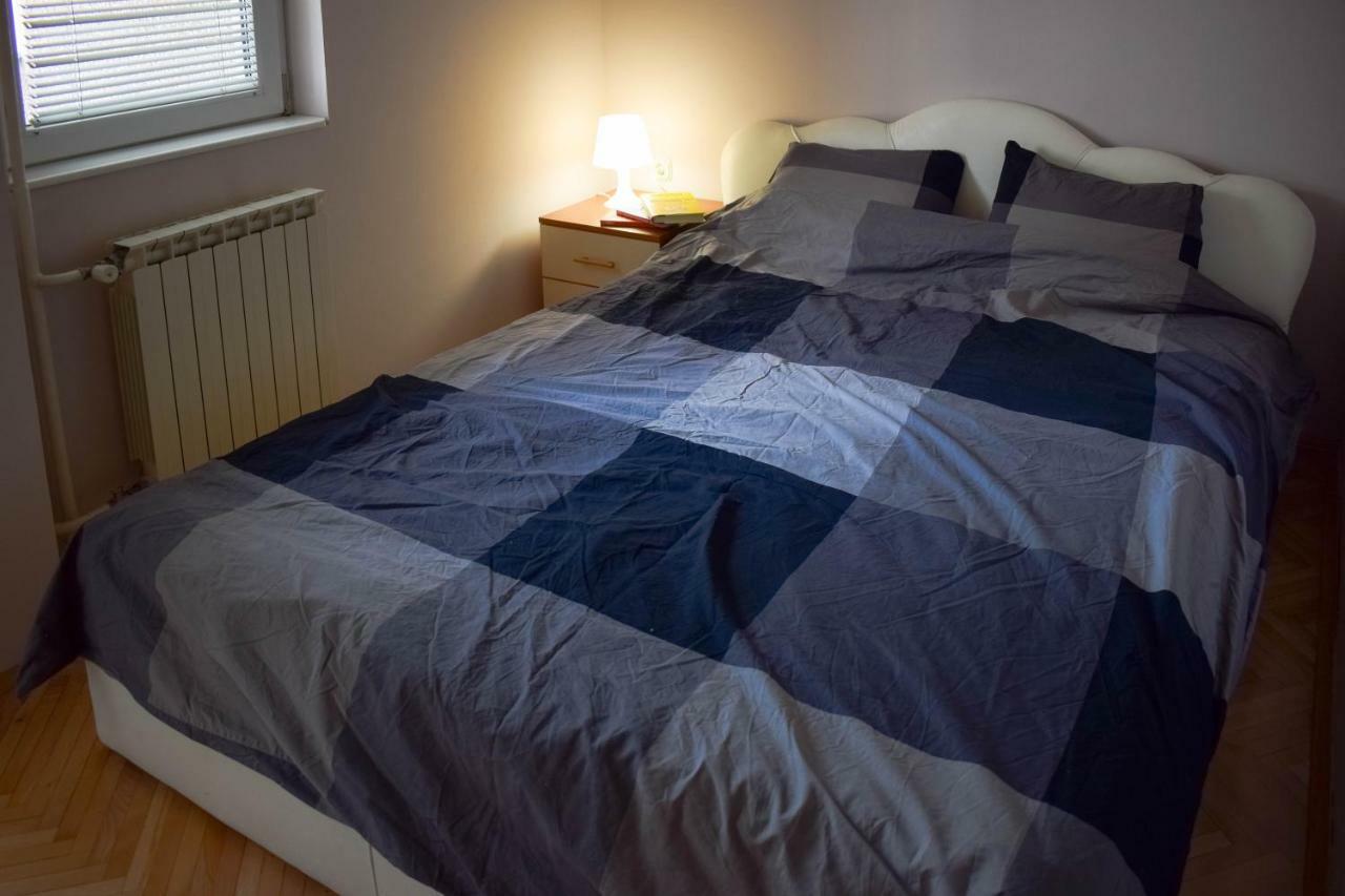 B&W Flat Apartman Szkopje Kültér fotó